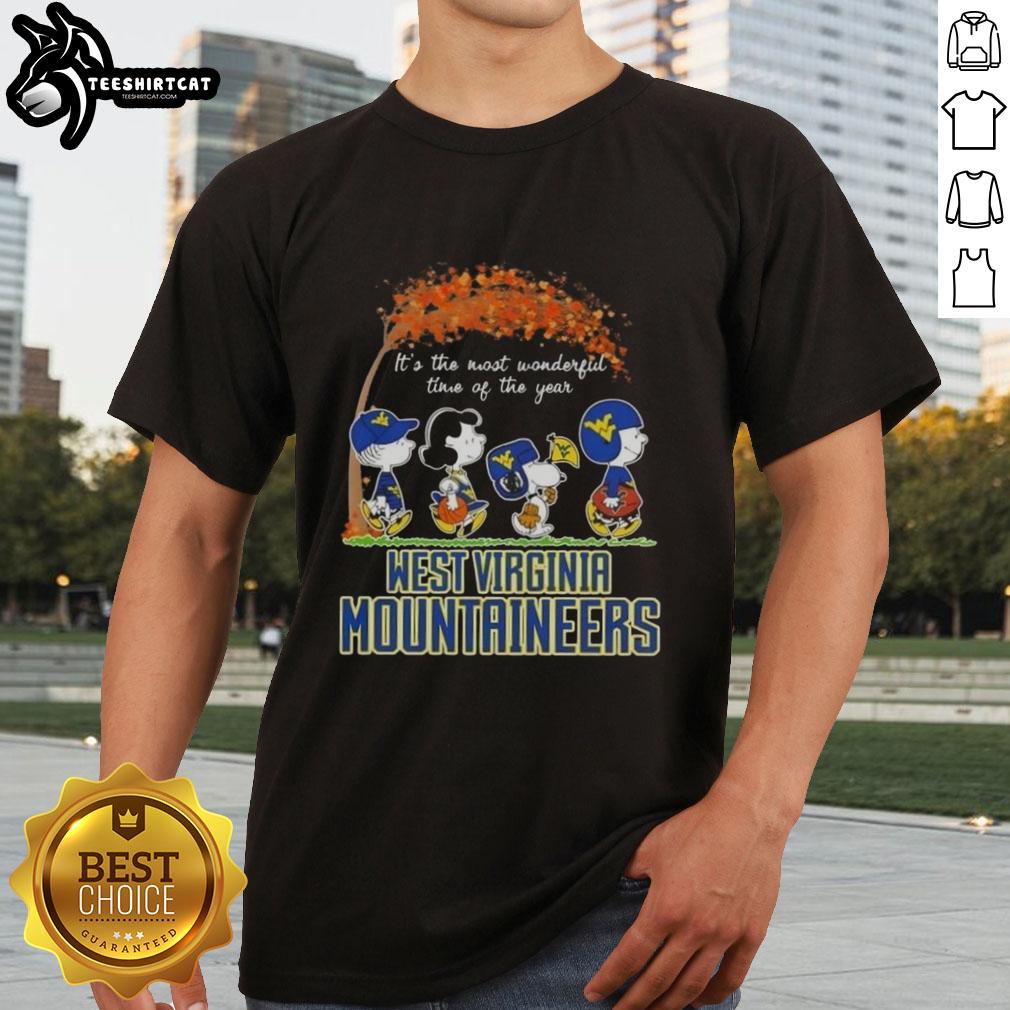 Premium West Virginia Mountaineers X Peanuts Snoopy autumn T-shirt featuring Snoopy and friends for the perfect fall style.