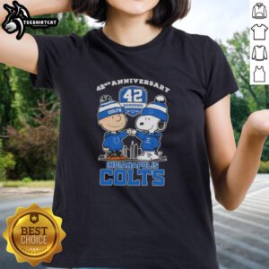 Pretty Charlie Brown and Snoopy 42nd Anniversary Indianapolis Colts Football Skyline Ladies Tee design.
