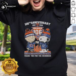 Stylish Chicago Bears outfit featuring Snoopy and Charlie Brown for the 106th Anniversary 1920-2026 sweatshirt.