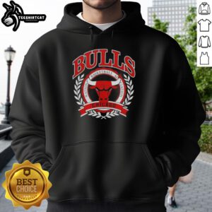 Stylish Chicago Bulls hoodie featuring the National Basketball Association crest, perfect for fans and fashion lovers.
