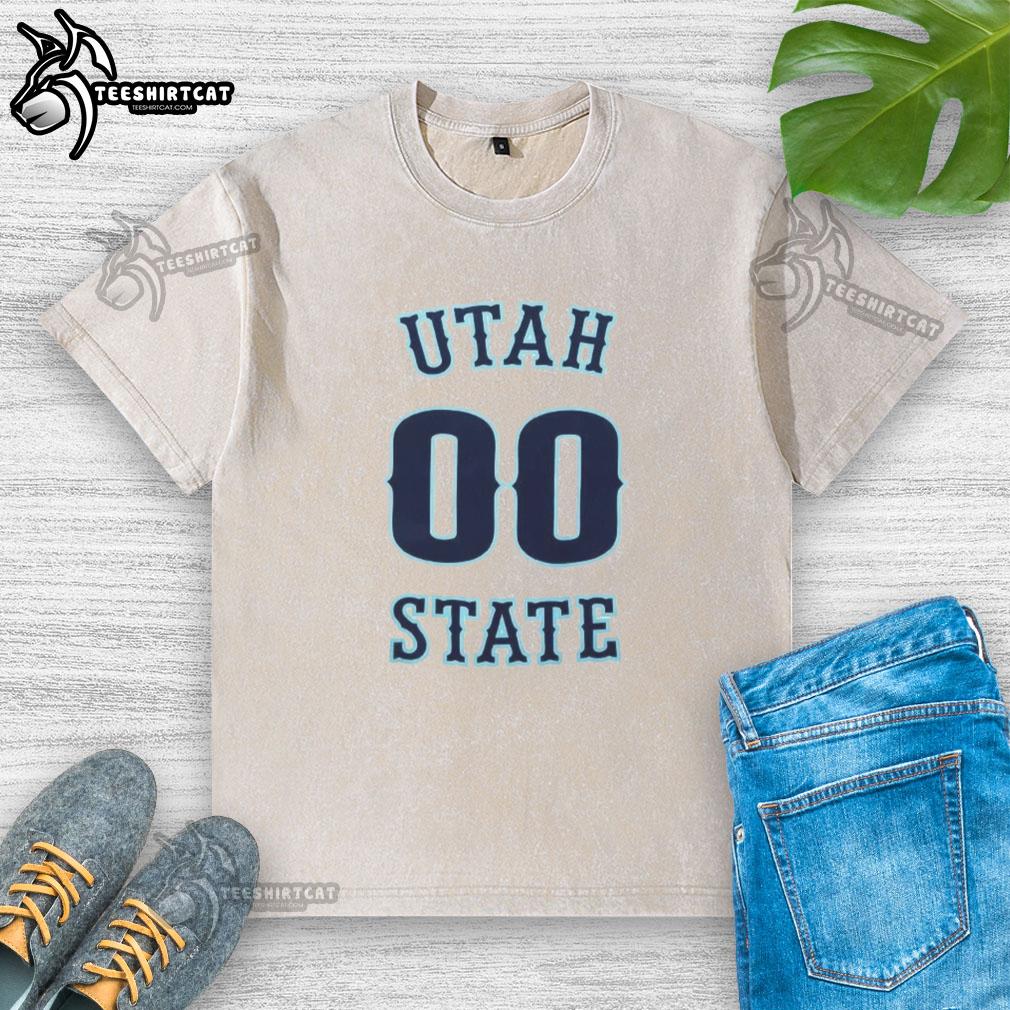 Alt Text: Utah State Aggies men's basketball washed t-shirt featuring the number 00, perfect for fans and casual wear.