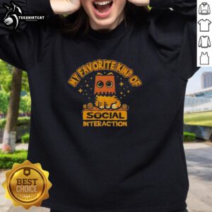 Alt Text: Cozy sweatshirt featuring a cat box design, perfect for cat lovers seeking comfy and cute apparel for social interactions.