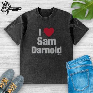 Alt Text: Top I Heart Sam Darnold washed t-shirt featuring a vintage design, perfect for NFL fans and Darnold supporters.
