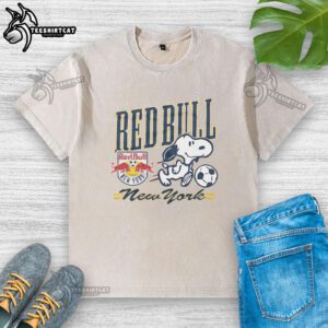Premium Peanuts Snoopy X Red Bull New York washed t-shirt featuring vibrant graphics and a stylish casual design.