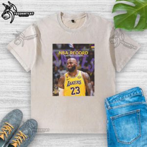Premium King James LeBron James T-shirt featuring NBA history record of 15,838 field goals made poster design.