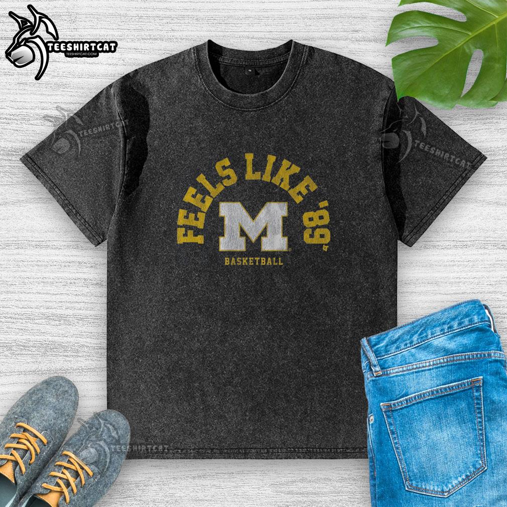 Premium Michigan Basketball 'Feels Like 89' washed t-shirt in navy blue, perfect for fans and casual wear.