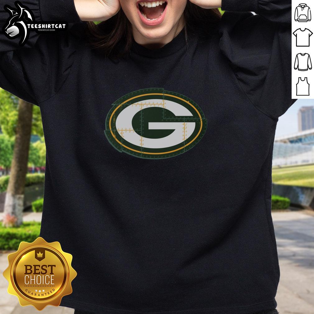 Good Green Bay Packers Rivet Logo Sweatshirt featuring bold team colors and stylish design for fans.